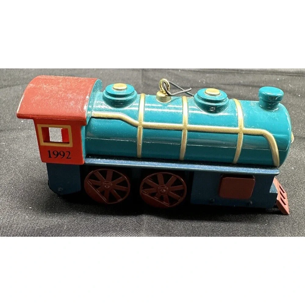 HALLMARK KEEPSAKE ORNAMENT TRAIN COLLECTION SKY LINE LOCOMOTIVE VINTAGE 1992